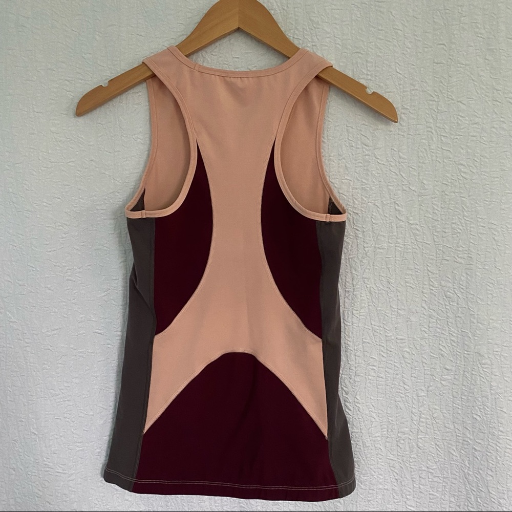 Gymshark Colorbllck Tank - Picture 5 of 9